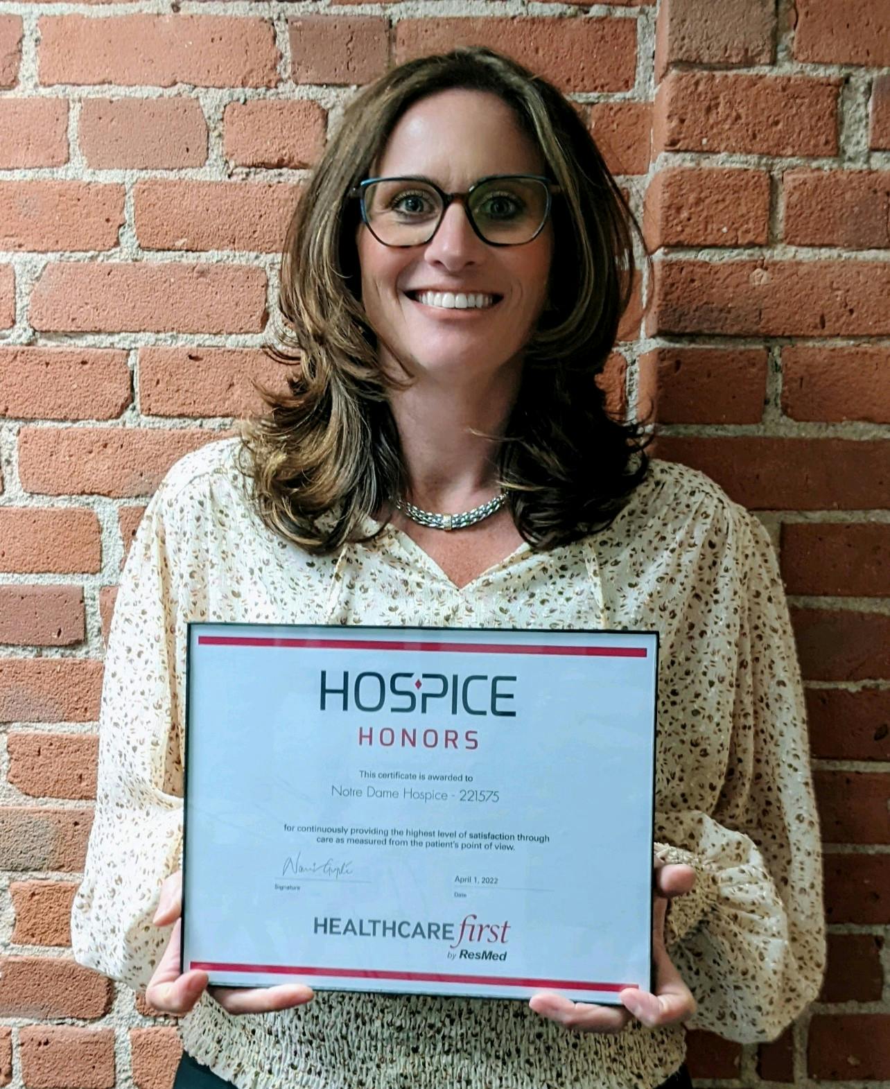 Sue Keefe with Hospice Award